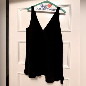 EUC Hatch Double V Tank Blouse